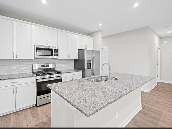 4th image of 10114 Creamery Ln
