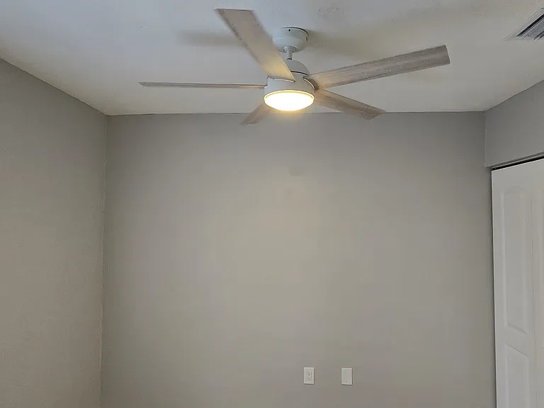 19572 NW 29th Pl — Photo 13