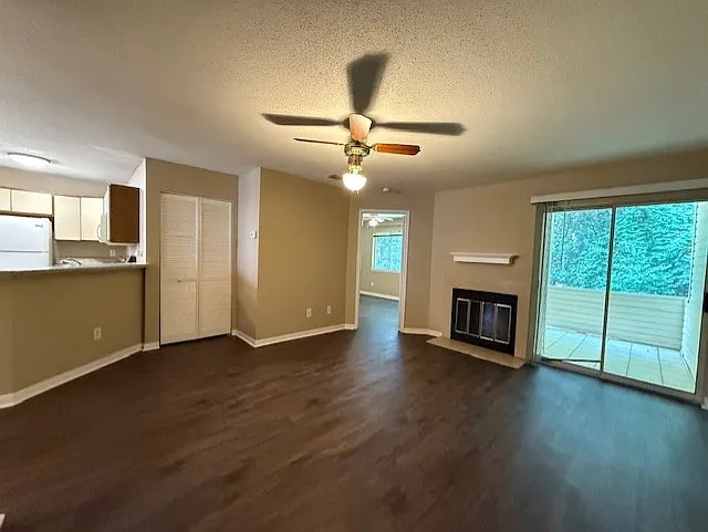 2 bed, 950 sqft, $1,195 — Photo 4