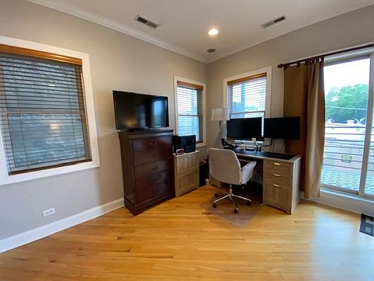 5th image of 2625 W Belmont Ave #5