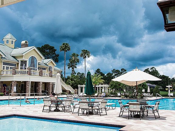 Lake Forest Clubhouse