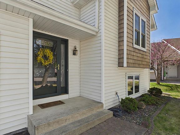 2nd image of 10211 Lee Dr