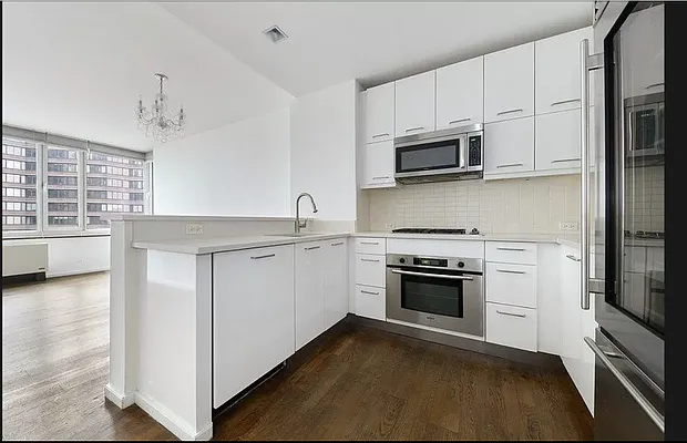 Rented by Higgins Realty Group LLC | media 8