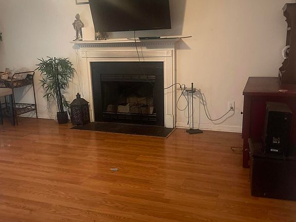 5th image of 3009 Harris Mill Dr