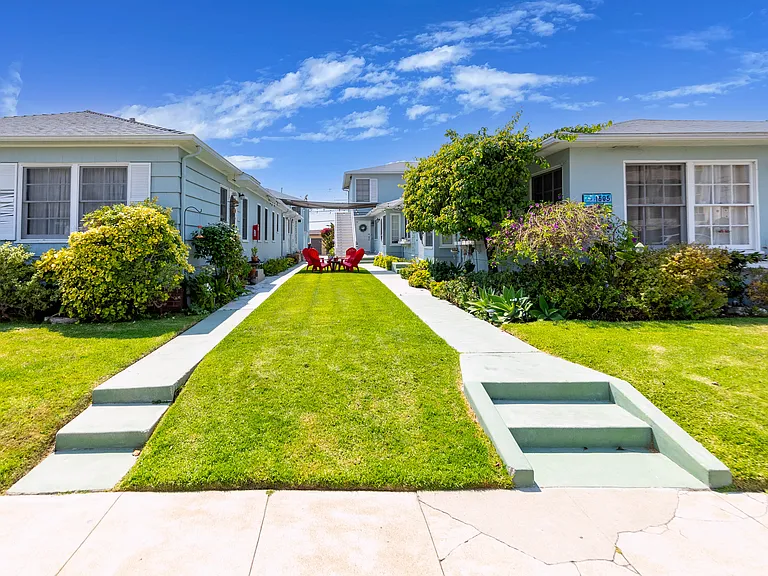 1507 S Catalina Ave #E — Photo 1