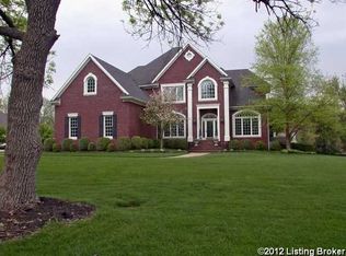 12002 Parkway Rd, Anchorage, KY 40223