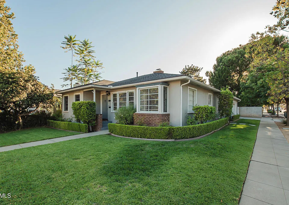 1547 Coolidge Ave