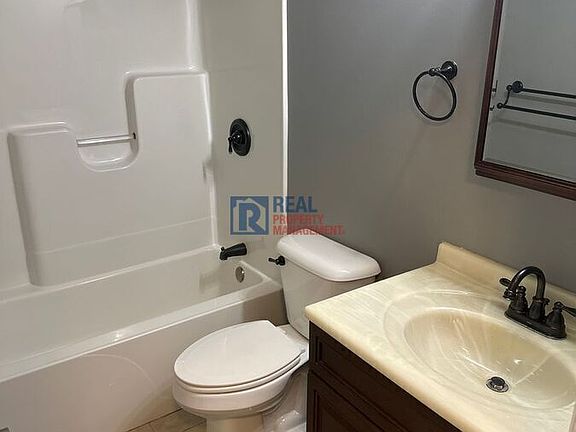 5th image of 19 Gilbert Ave APT 20