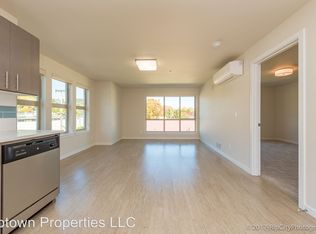 5885 SW Macadam Ave APT 1102, Portland, OR 97239