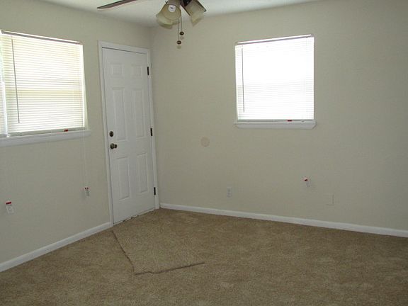 3rd image of 8143 Naranja Dr W