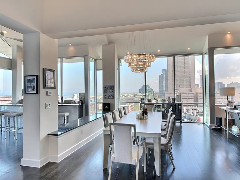 701 W Lakeside Ave #Penthouse 1301 — Photo 5