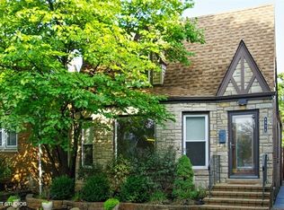 4824 W Balmoral Ave, Chicago, IL 60630