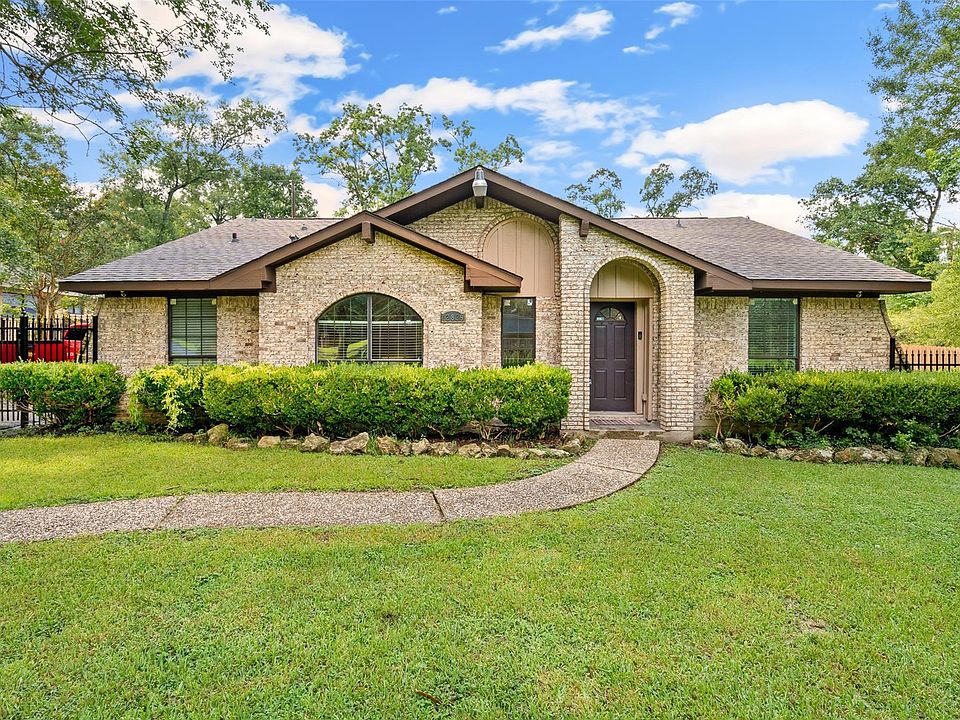 1st image of 12839 Eastbrook Dr