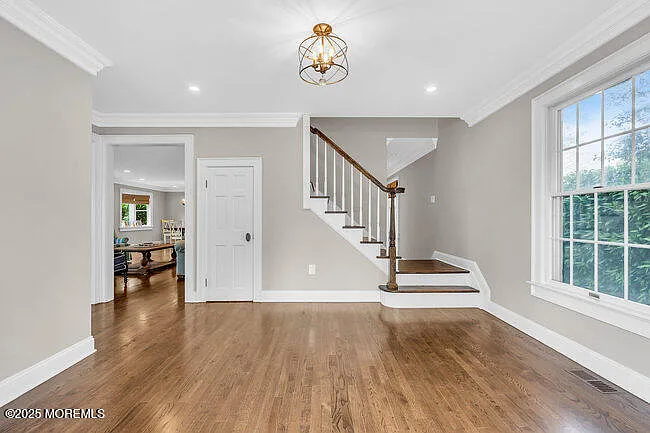 8 Glenwood Pl — Photo 5