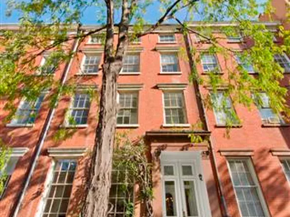 27 East 11th Street image 1 of 4