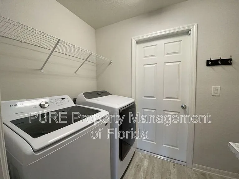 8925 SE 43rd Ave — Photo 27