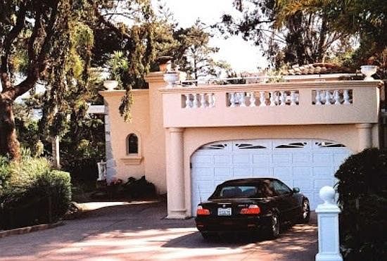 3rd image of 4695 Paradise Dr