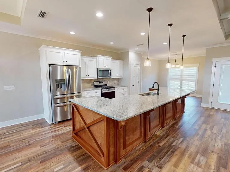 1006 Legacy Dr — Photo 5