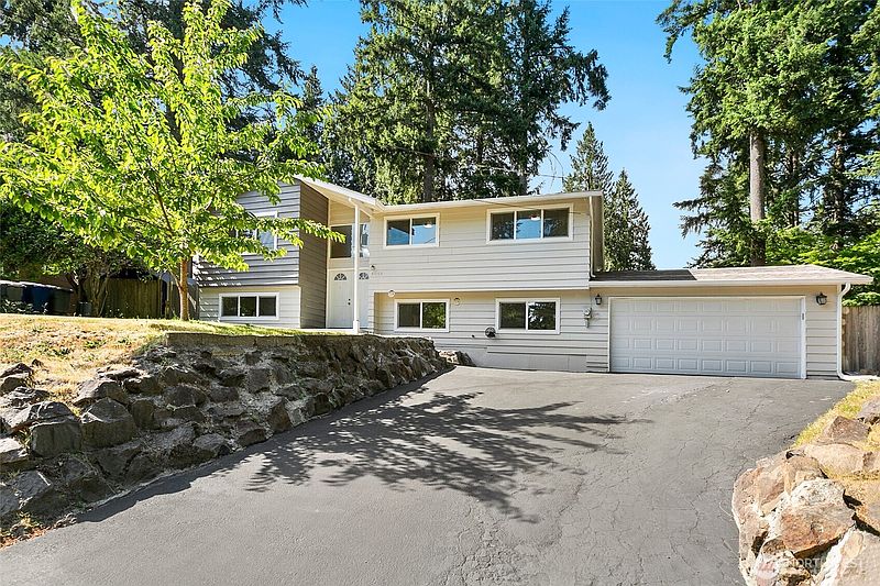 2nd image of 6046 NE 204th Street