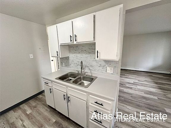 5th image of 849 S Union Blvd APT 11