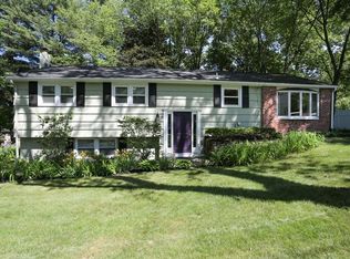 2 Atwood Rd, Southborough, MA 01772