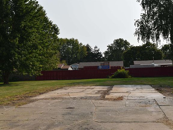 3rd image of 1421 Jefferson St
