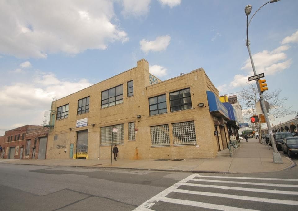 1st image of 3501 Queens Blvd