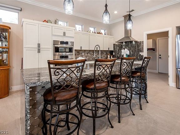 4th image of 10701 Blackburn Ct