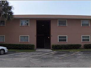 1st image of 5885 Dahlia Dr #6