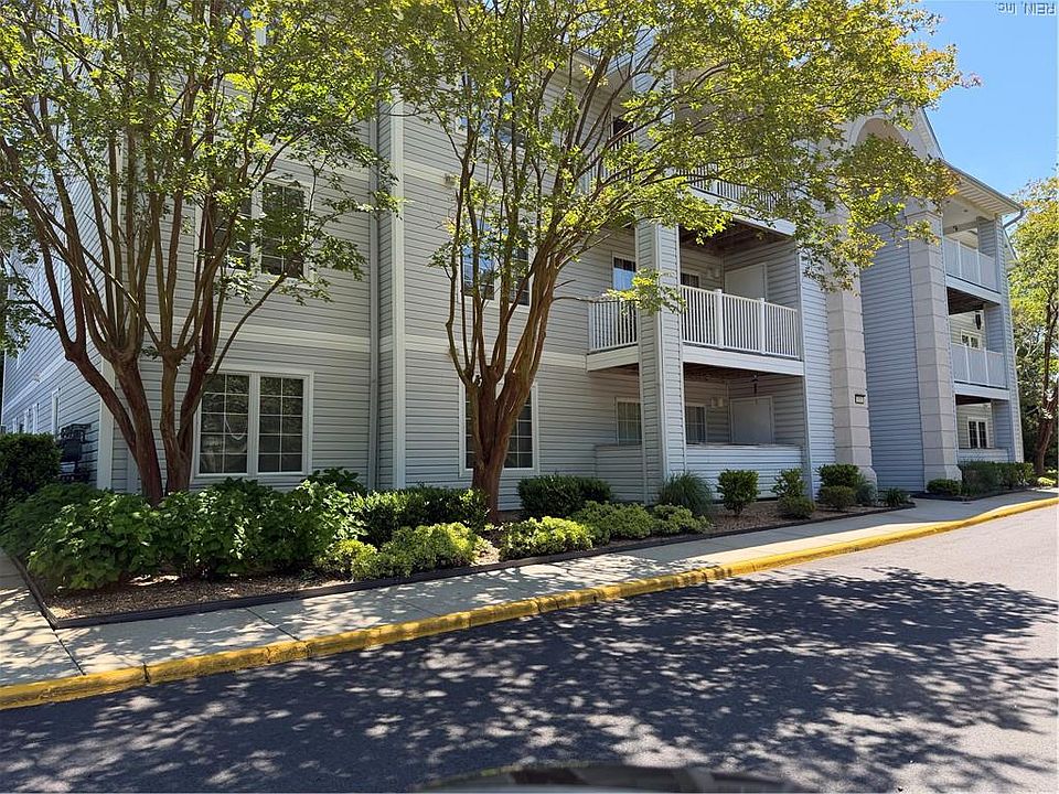 1st image of 920 Charnell Dr APT 101