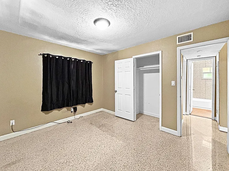 2613 E Clark St — Photo 14