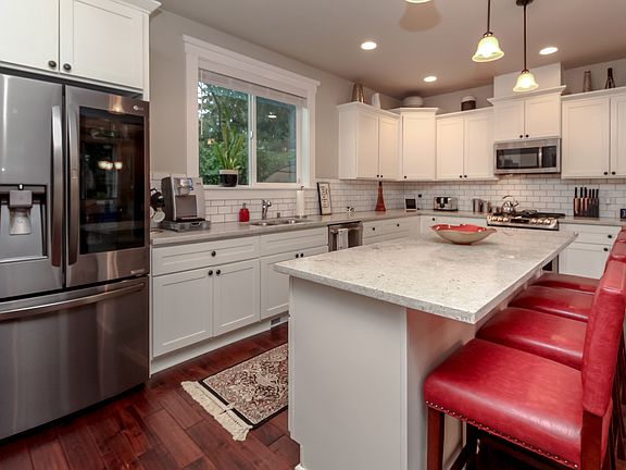2nd image of 6002 84th St E