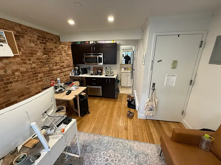 515 E 5th St #3A — Photo 1