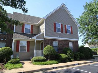 406 Primrose Ln, Chesapeake, VA 23320