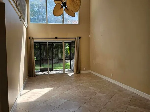 7526 Pinewalk Dr S #174, Pompano Beach, FL 33063
