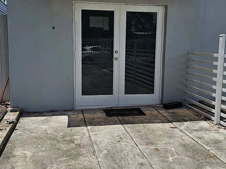 NW 126th St — Photo 12