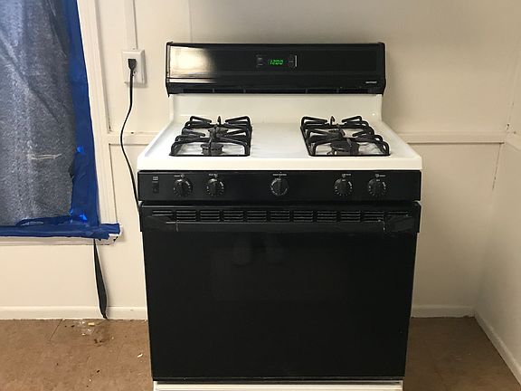 2nd image of 1131 S Main St APT 1