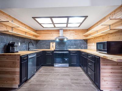 2703 Genoa Ave, South Lake Tahoe, CA, 96150
