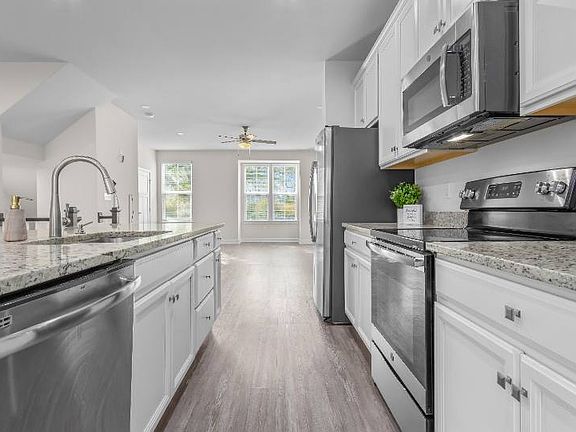 3rd image of 432 Westport St