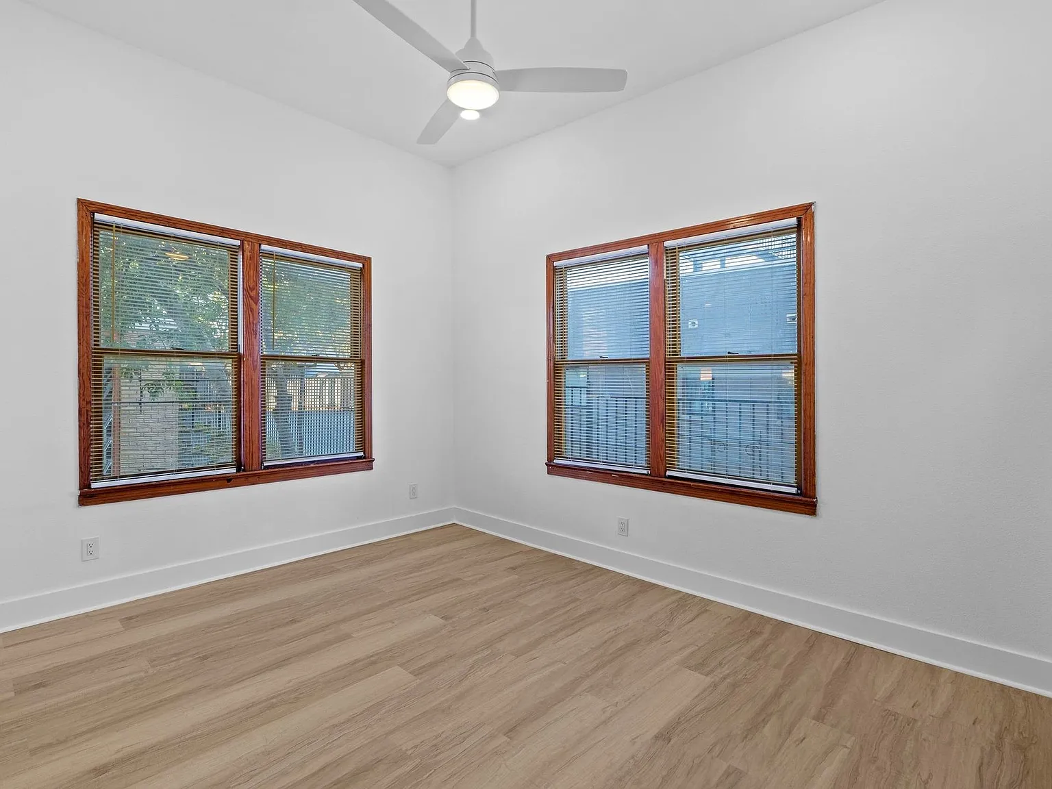 1 bed, 1.0 bath, 214 sqft, $1,000 — Photo 4