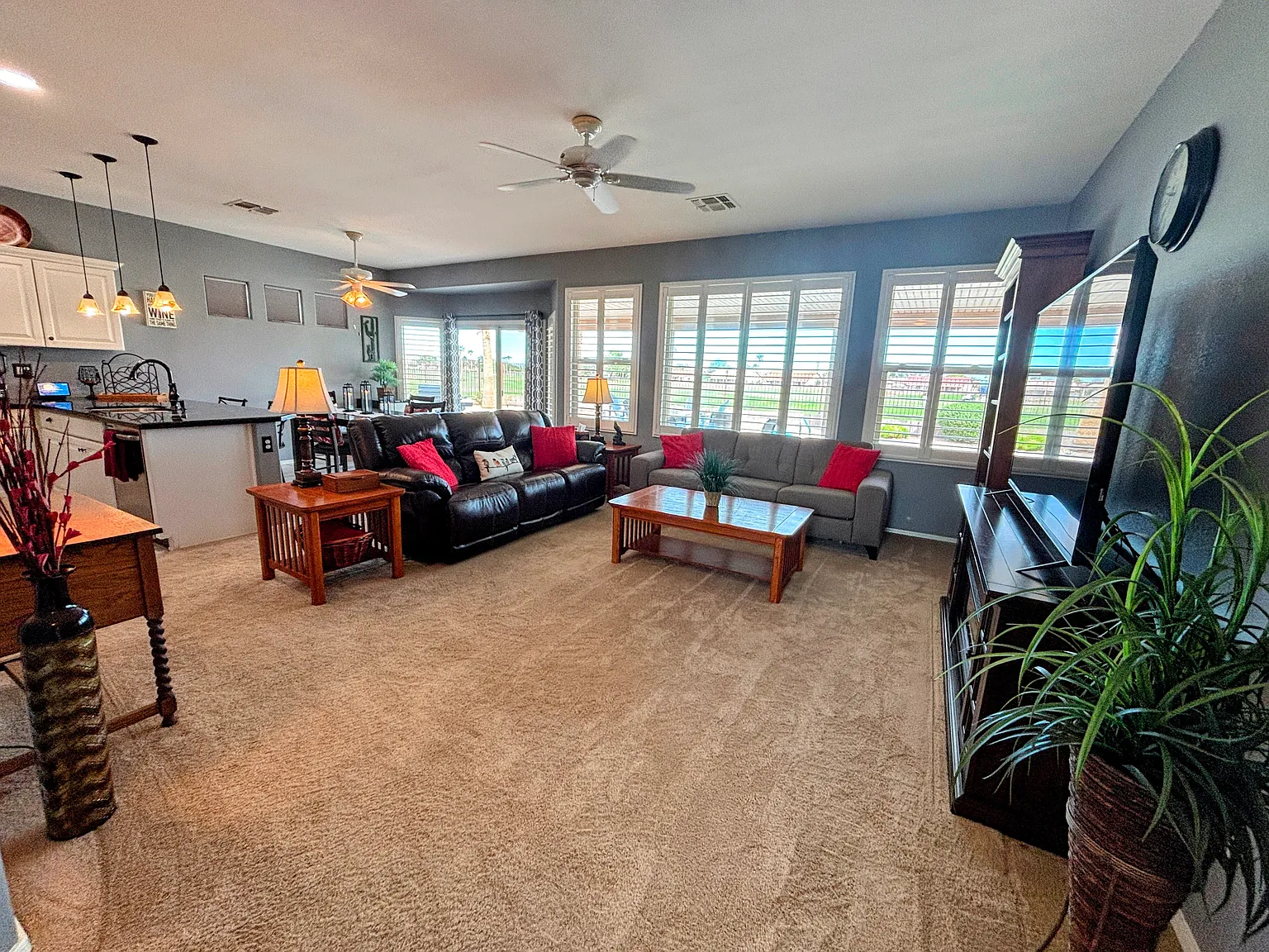 2 bed, 1300 sqft, $4,500 — Photo 4