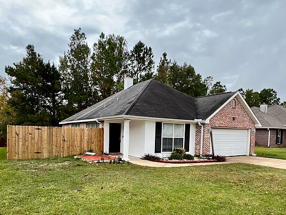 2nd image of 15069 Warren Dr