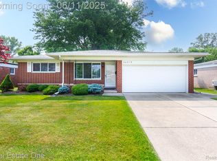 30319 Warner Ave, Warren, MI 48092