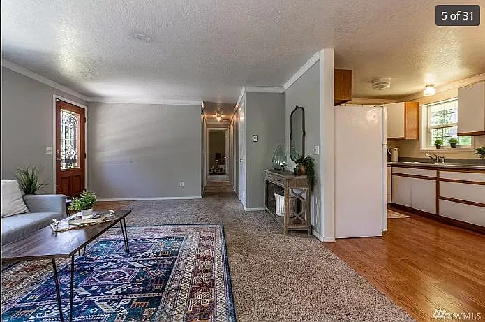 1031 NE Larson Blvd — Photo 13