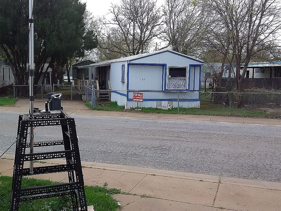 1st image of 128 Evergreen Dr