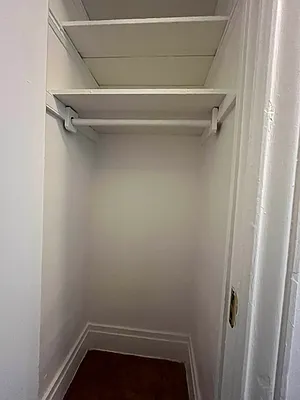 Rented by BRICK & GALO REALTY CORP | media 21