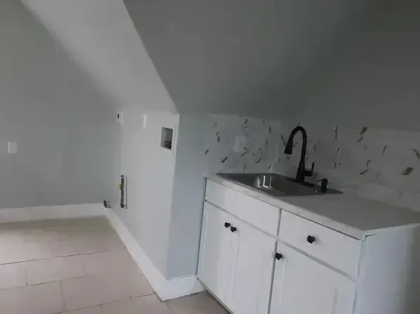 22 Carmel St #3, New Haven, CT 06511