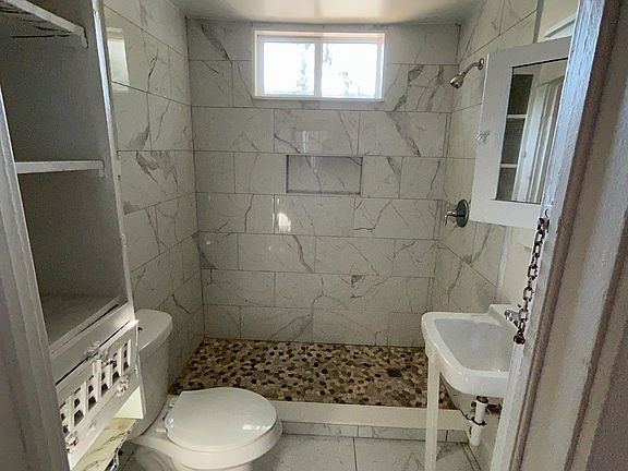 4th image of 7501 Freret St APT A