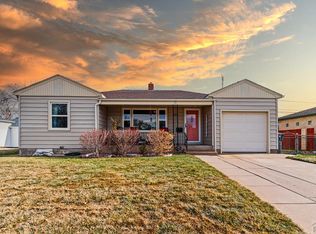 321 Kenwood Dr, Pueblo, CO 81004