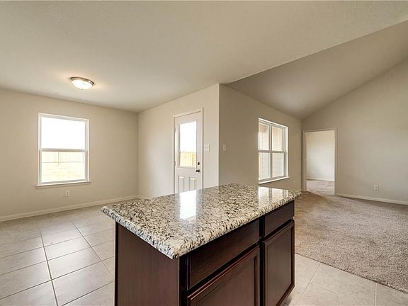 5th image of 1629 White Mountain Way